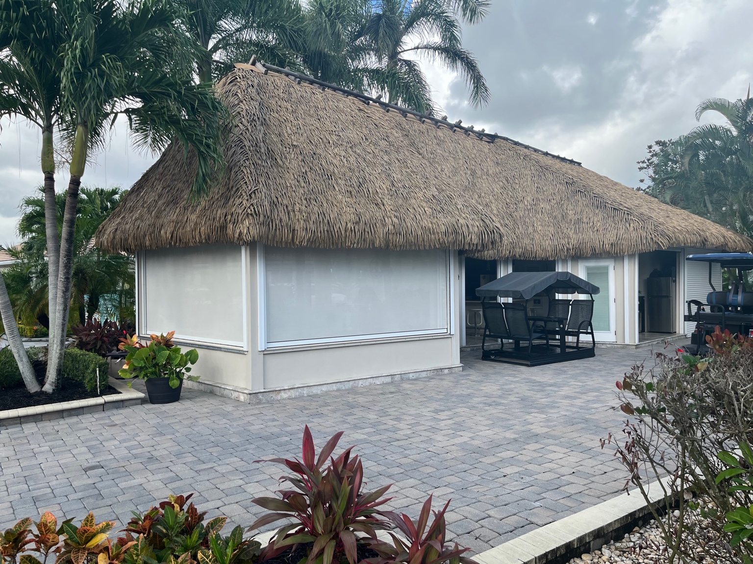 Tropical Tiki Huts project photo 18