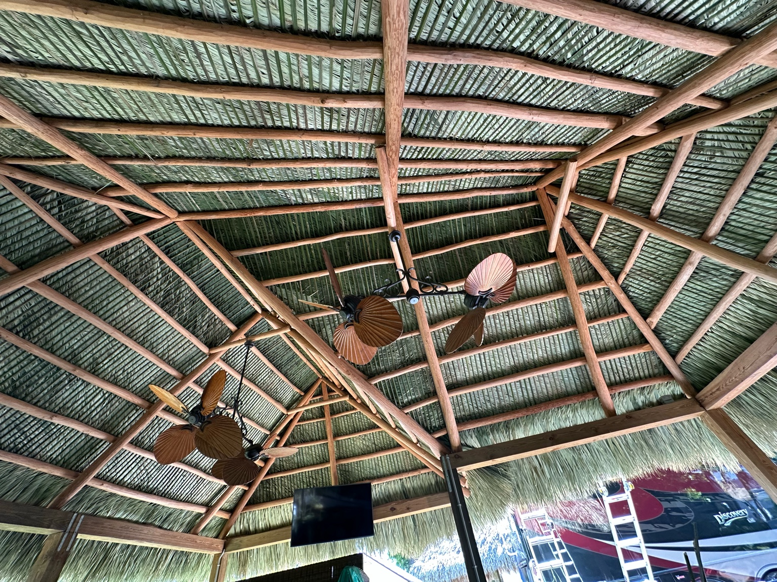 Tropical Tiki Huts project photo 7