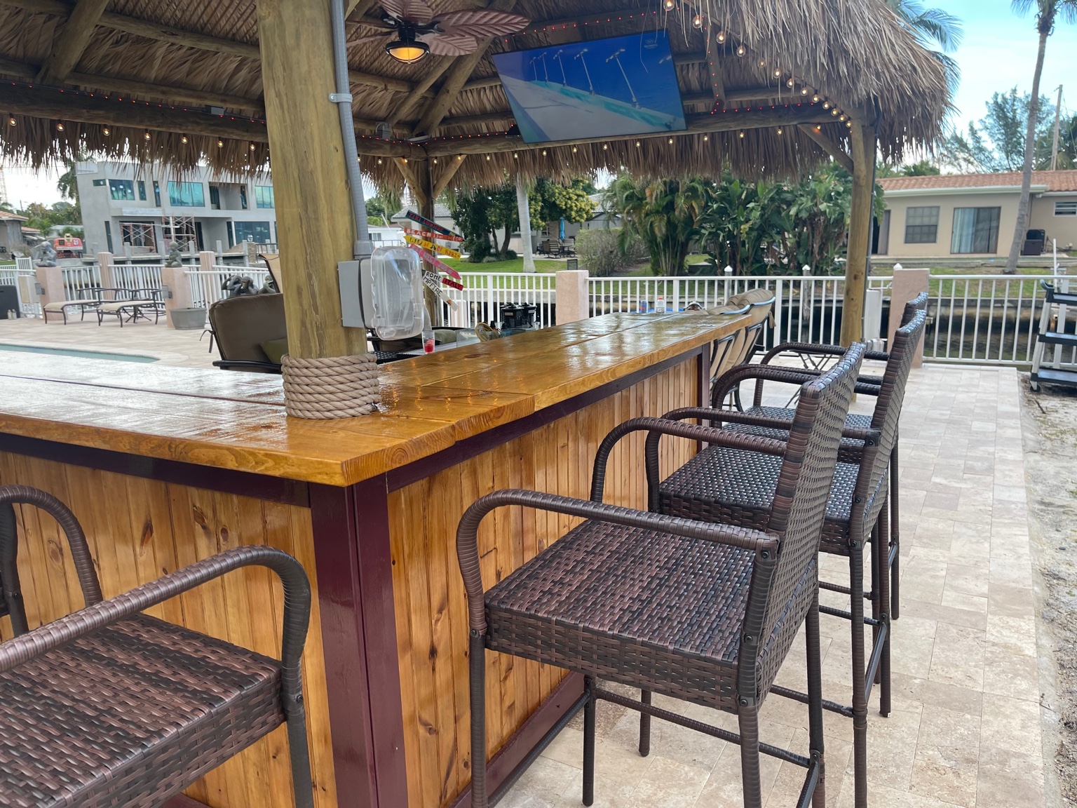 Tropical Tiki Huts project photo 15